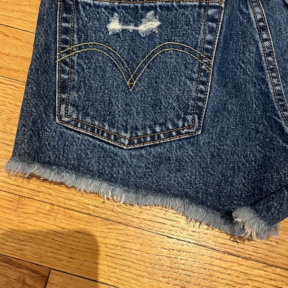 Levi’s 501 Denim dark Wash jean shorts. - Picture 3 of 13